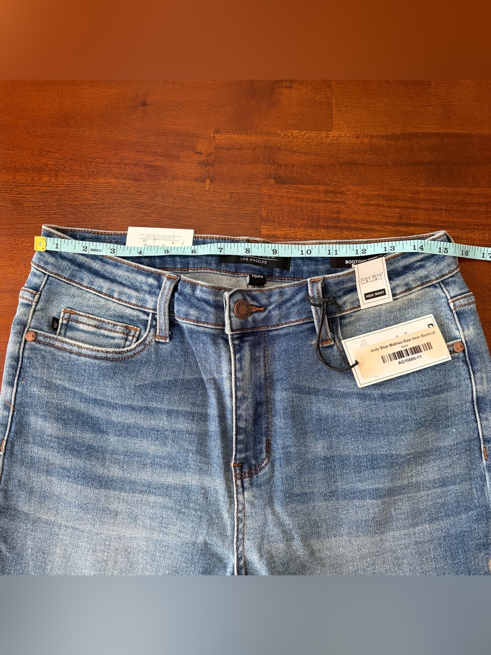 NEW Judy Blue Midrise Raw Hem Bootcut Light Wash Jeans 11/30 - NWT - Picture 8 of 10